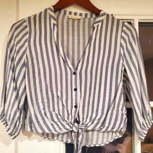 Vertical striped button up top